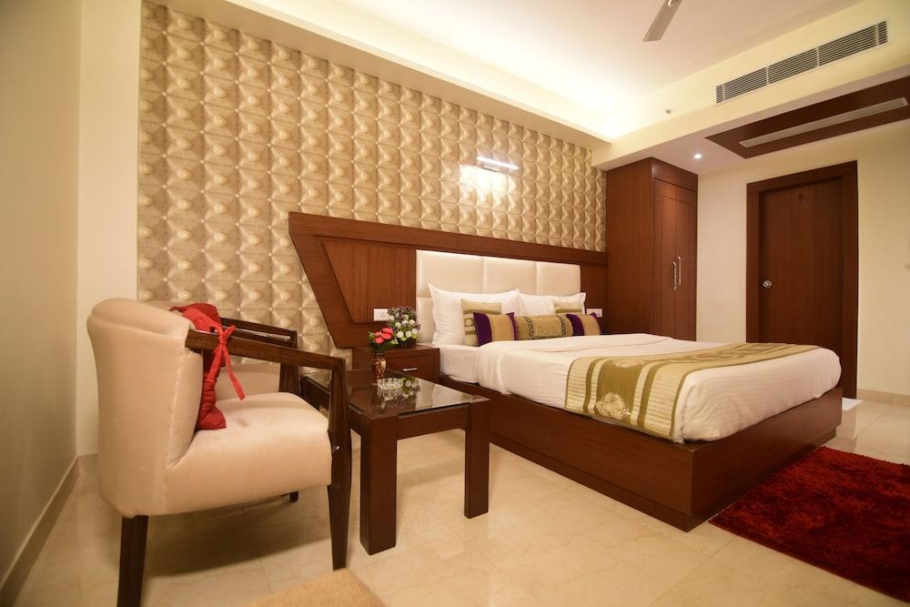 Hotel Varanasi Inn מראה חיצוני תמונה