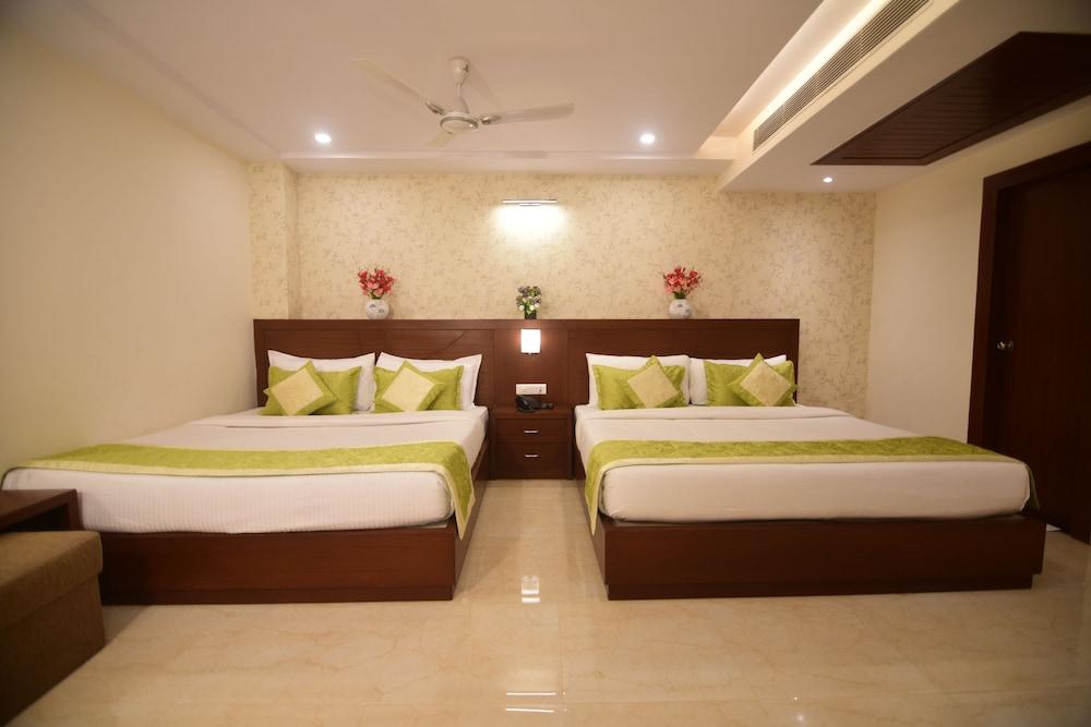 Hotel Varanasi Inn מראה חיצוני תמונה