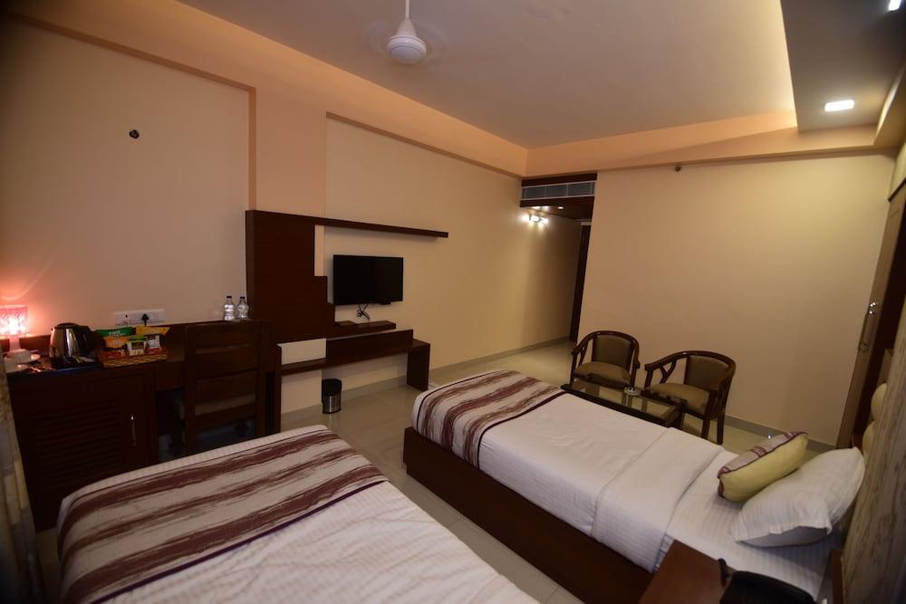 Hotel Varanasi Inn מראה חיצוני תמונה