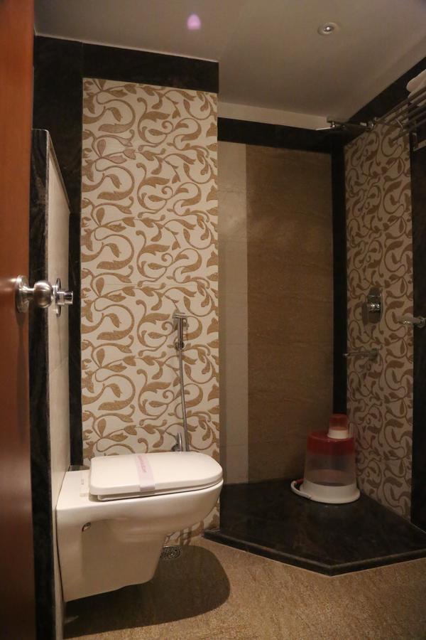 Hotel Varanasi Inn מראה חיצוני תמונה