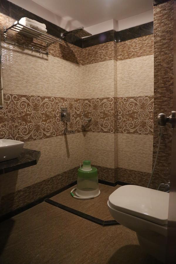 Hotel Varanasi Inn מראה חיצוני תמונה