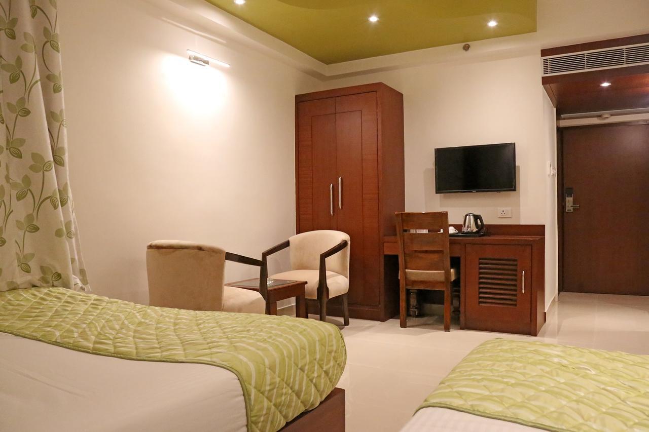 Hotel Varanasi Inn מראה חיצוני תמונה