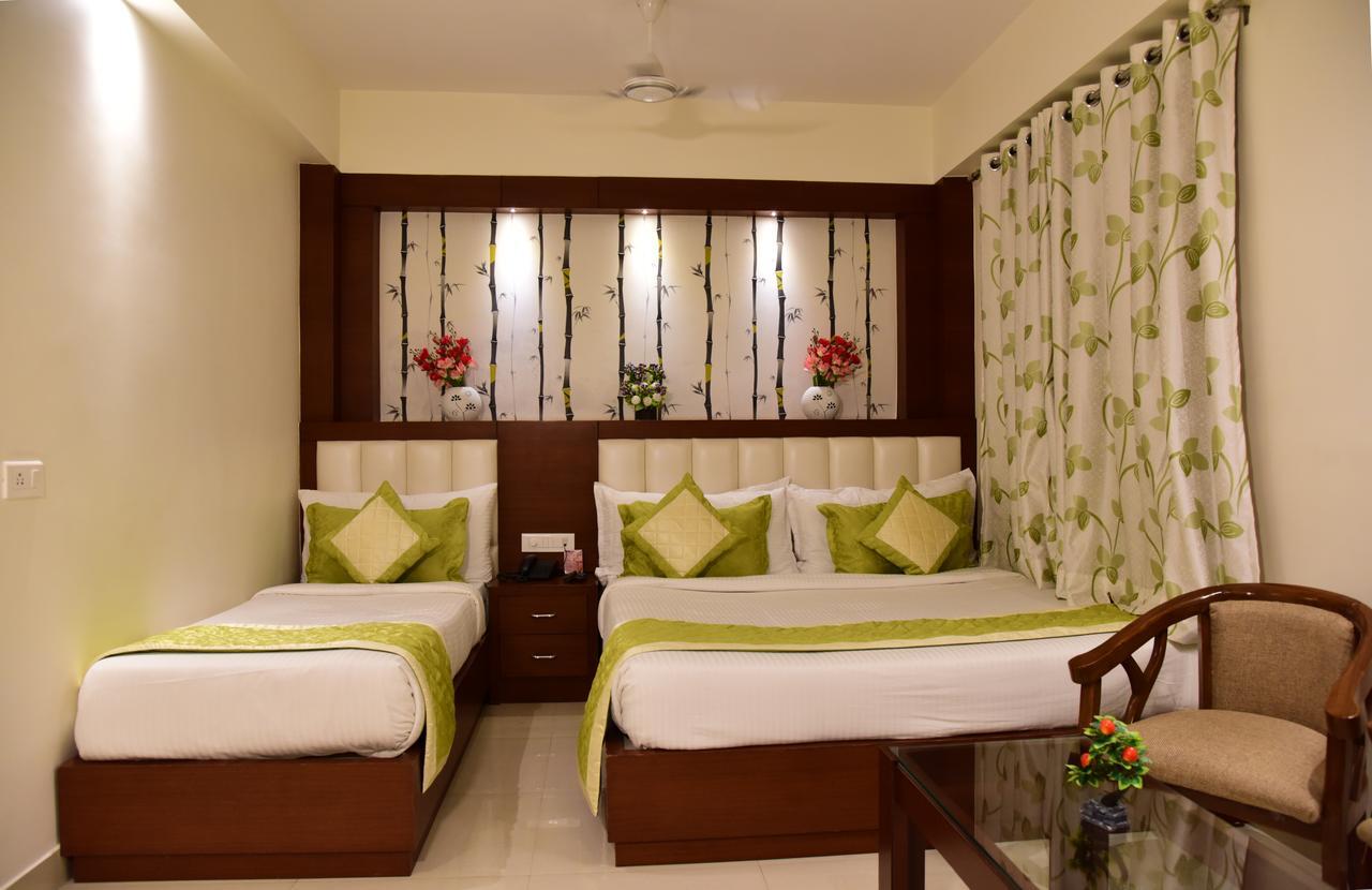 Hotel Varanasi Inn מראה חיצוני תמונה