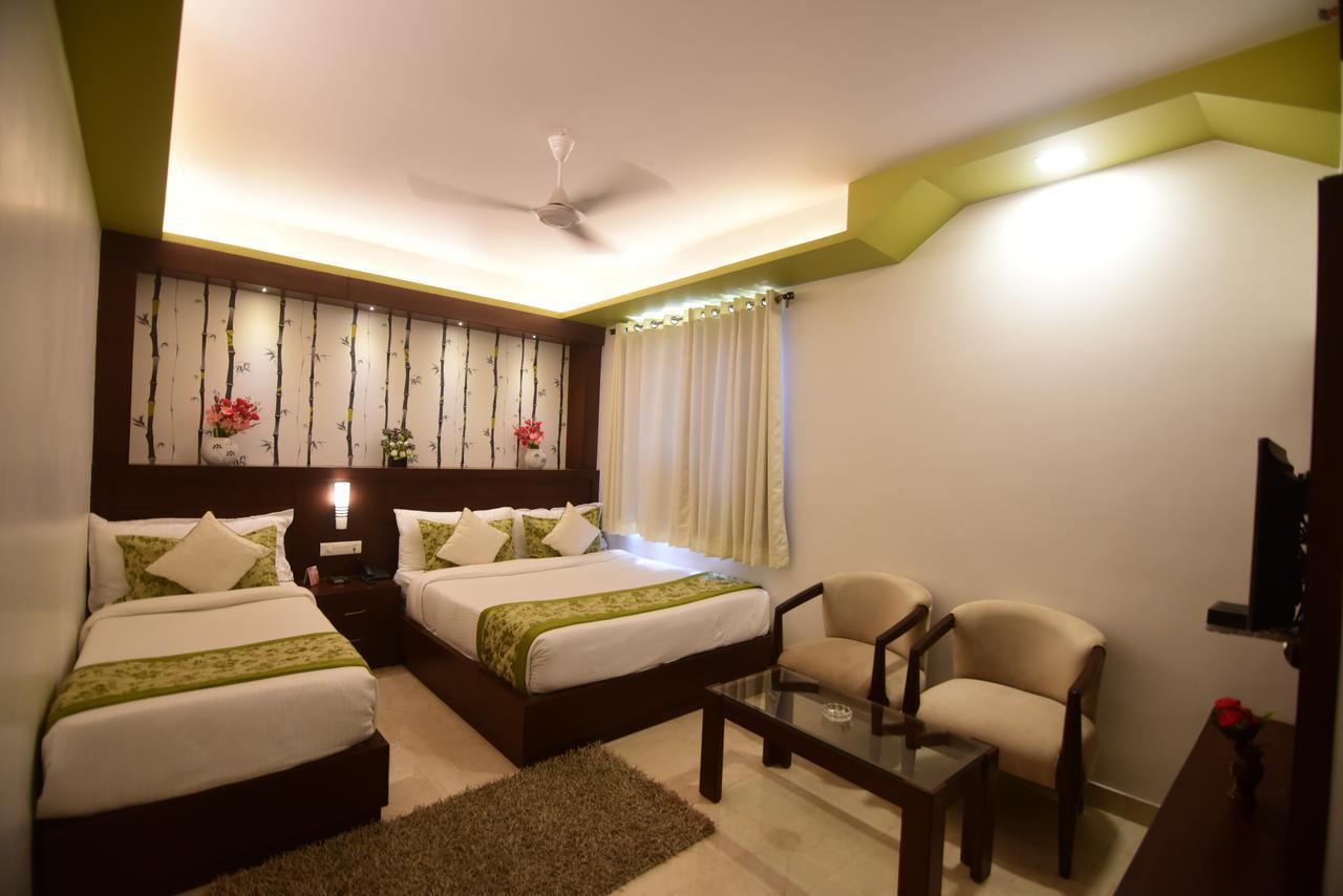 Hotel Varanasi Inn מראה חיצוני תמונה